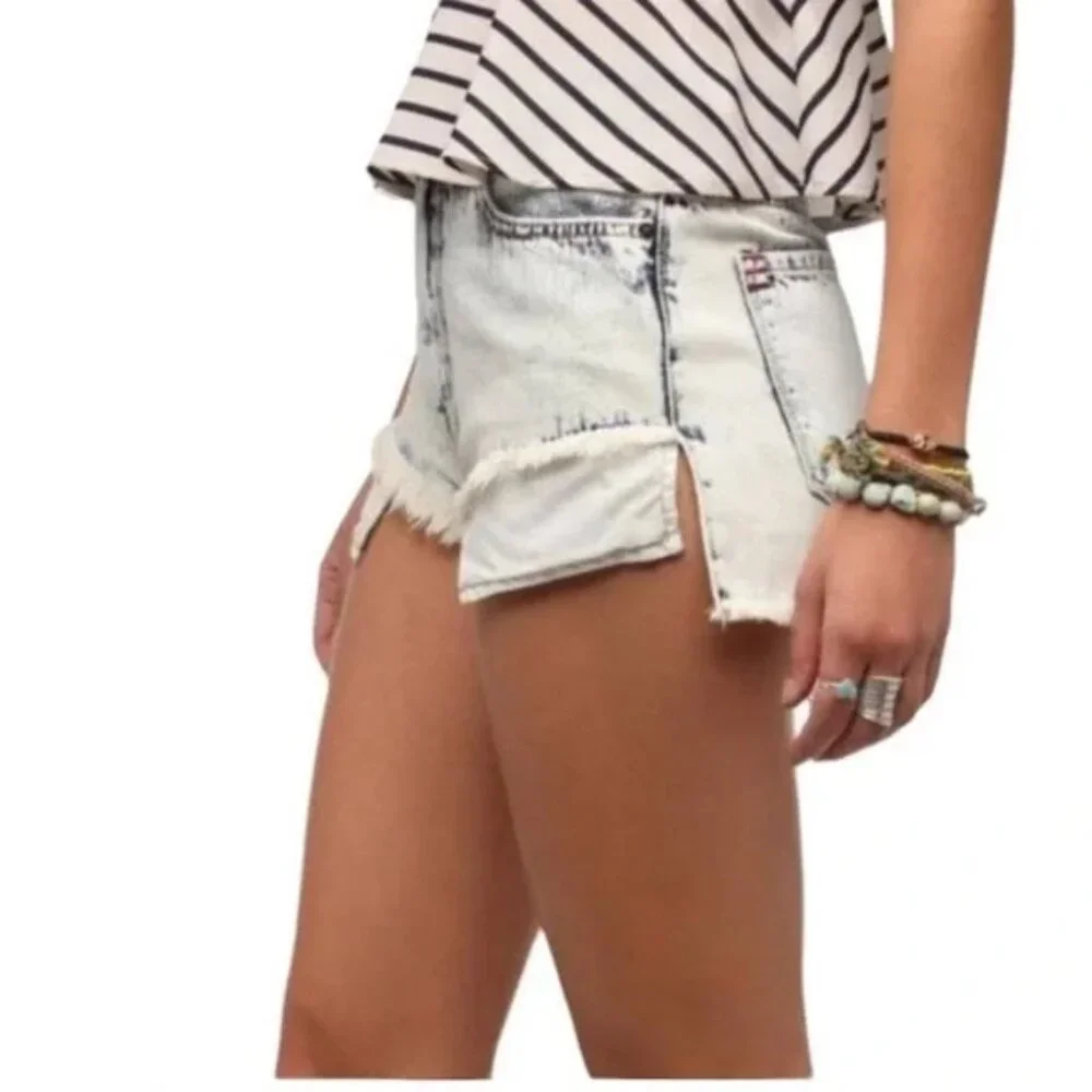 Urban Outfitters Cut Off Jean Shorts | BDG High Rise Lou Hi-Low Denim Shortie - Picture 2 of 8